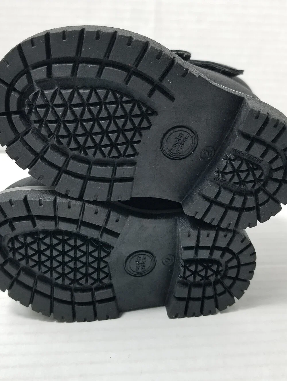 WONDER NATION BABY BLACK BOOTS SIZE 2